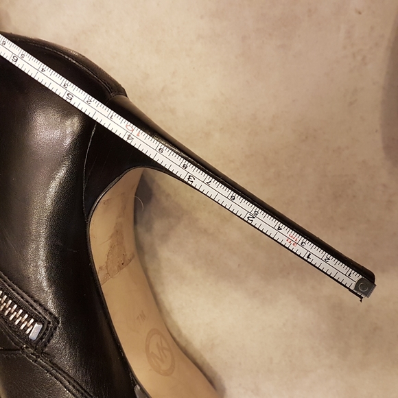 Michael Kors boots 7M - Picture 14 of 16
